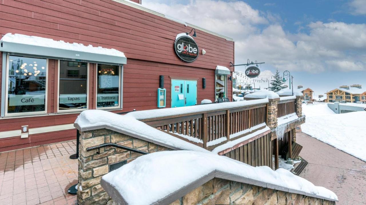Nest On Perfection - Newly Renovated Ski In Ski Out Mountain View Condo Big White Eksteriør billede