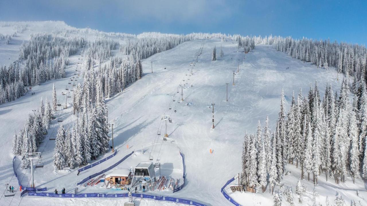 Nest On Perfection - Newly Renovated Ski In Ski Out Mountain View Condo Big White Eksteriør billede